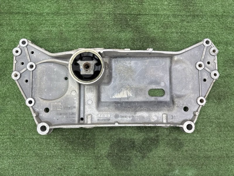Подрамник Балка Skoda Octavia A5