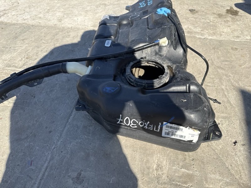 Бак топливный Peugeot 307