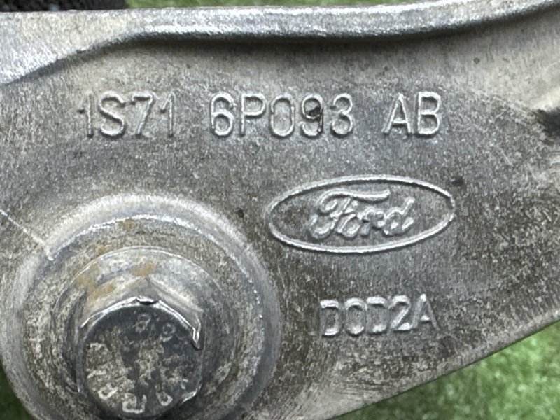 Кронштейн кпп Ford Mondeo 3