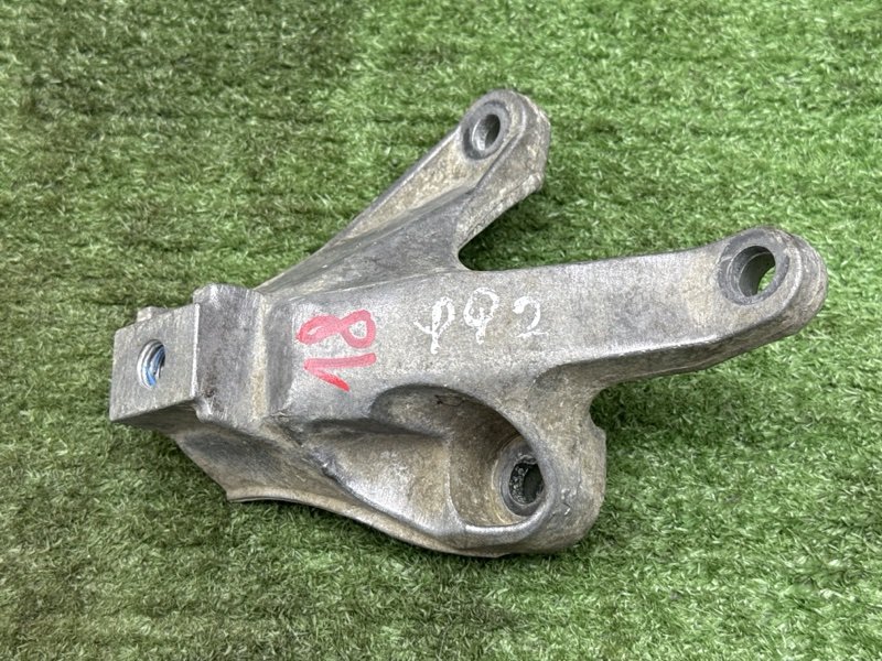 Кронштейн кпп Ford Focus 2