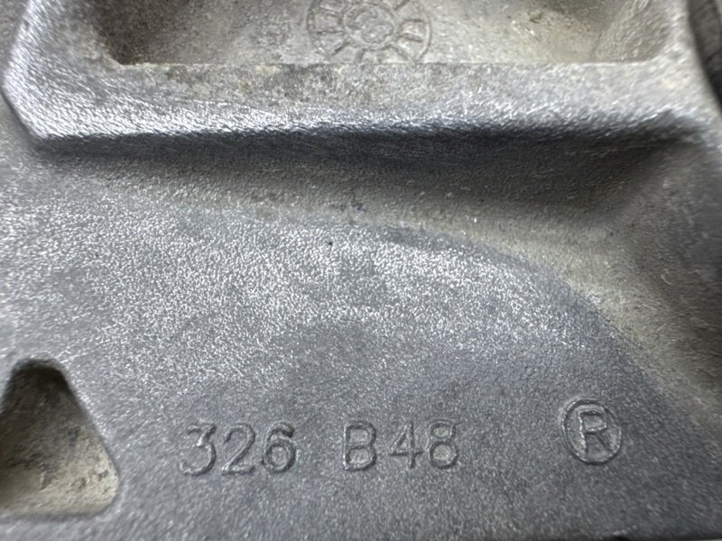 Кронштейн кпп Ford Focus 2