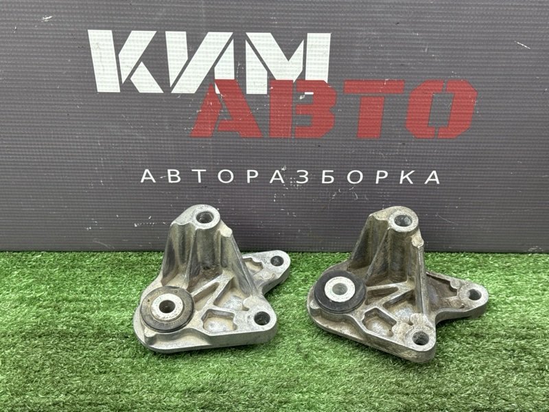 Кронштейн кпп Ford Focus 2