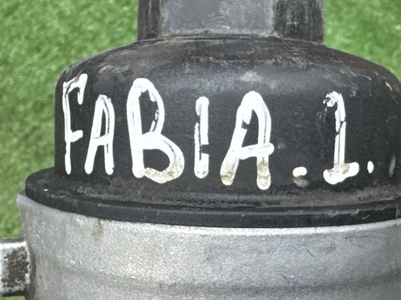 Корпус масляного фильтра Skoda Fabia 2