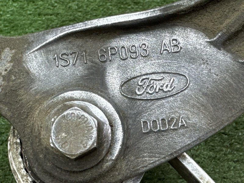 Кронштейн кпп Ford Mondeo 3