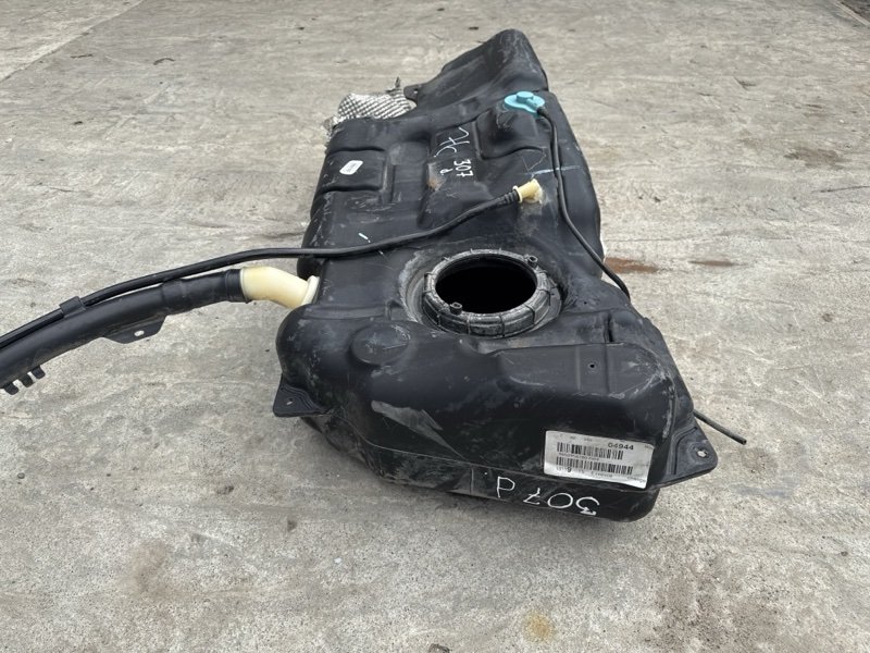 Бак топливный Peugeot 307