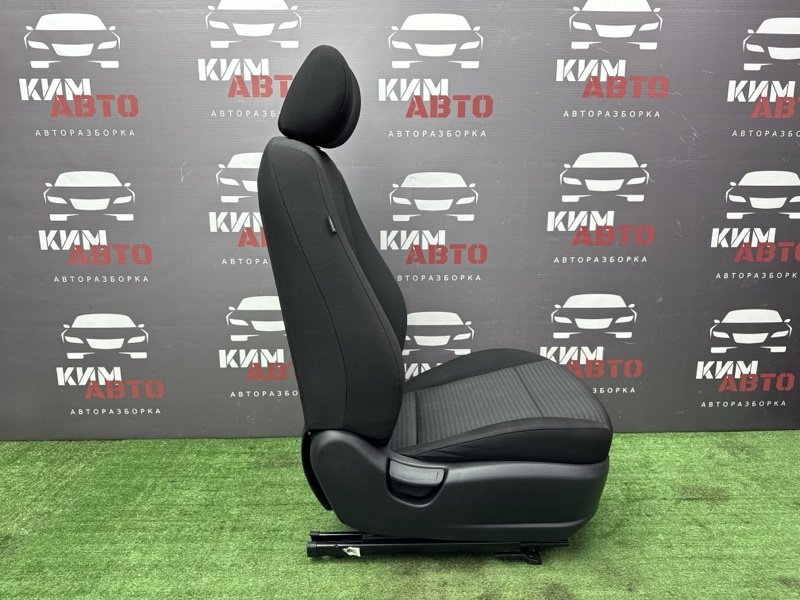 Сиденья передние комплект Kia Rio 4