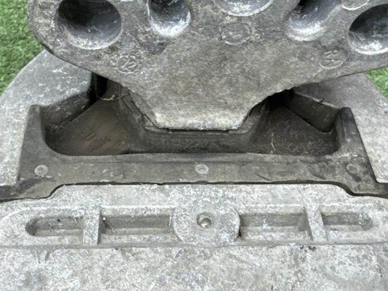 Подушка/опора двигателя Opel Astra J