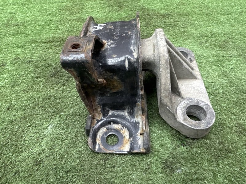 Подушка/опора двигателя Opel Corsa D