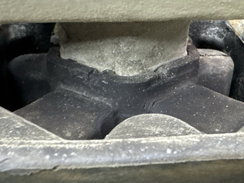 Подушка/опора двигателя Opel Corsa D