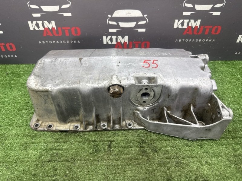 Поддон картера масляный Skoda Octavia A4