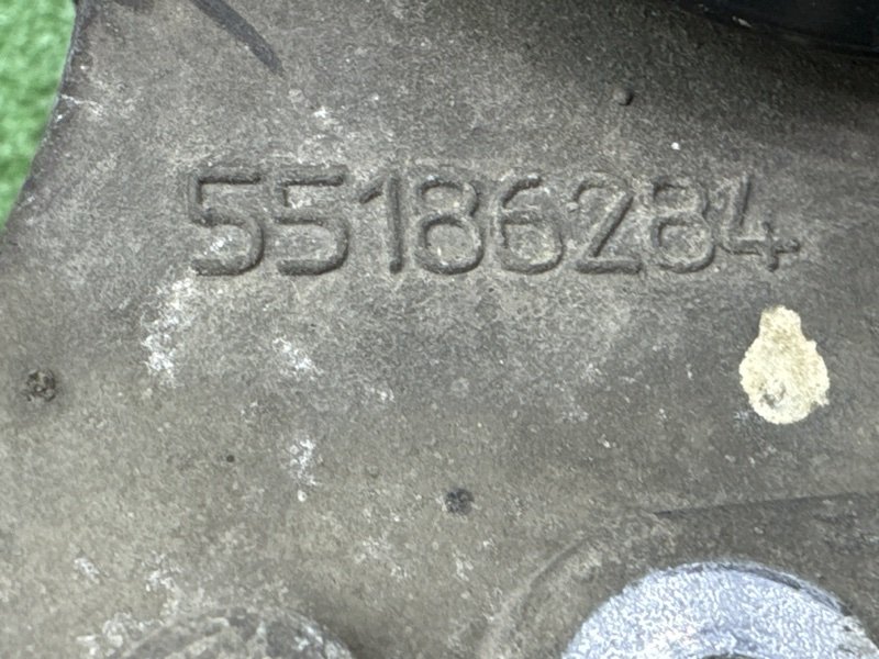 Кронштейн генератора Fiat Albea
