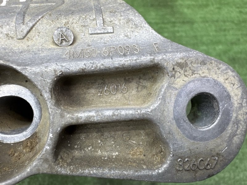 Кронштейн кпп Ford Focus 2