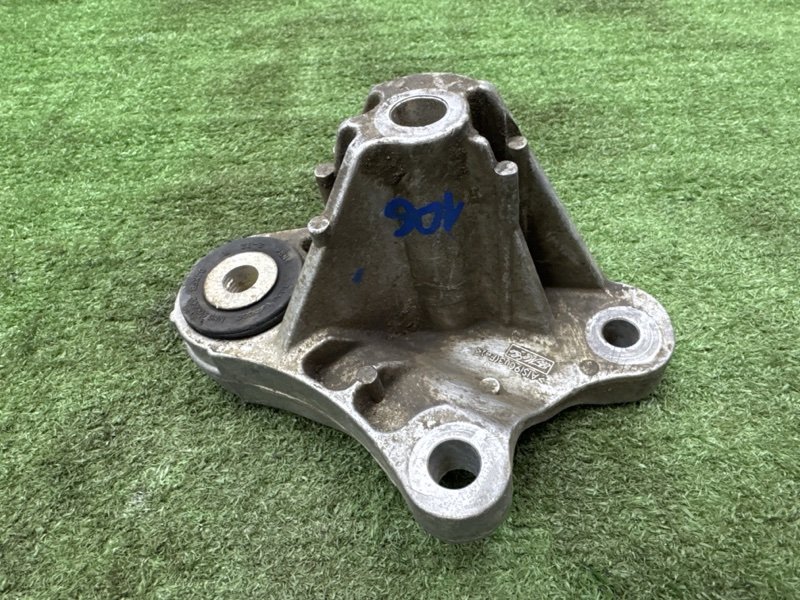 Кронштейн кпп Ford Focus 2