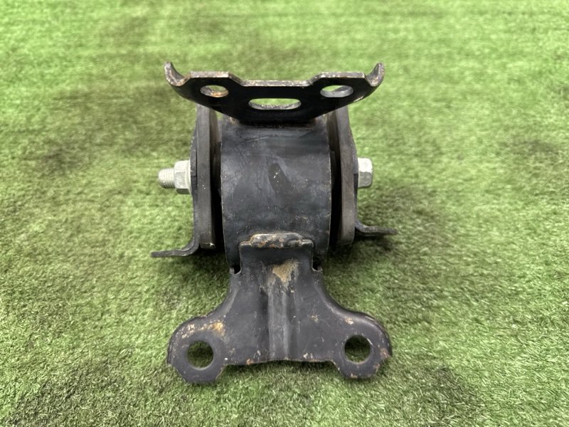 Подушка/опора двигателя Mitsubishi Lancer 10