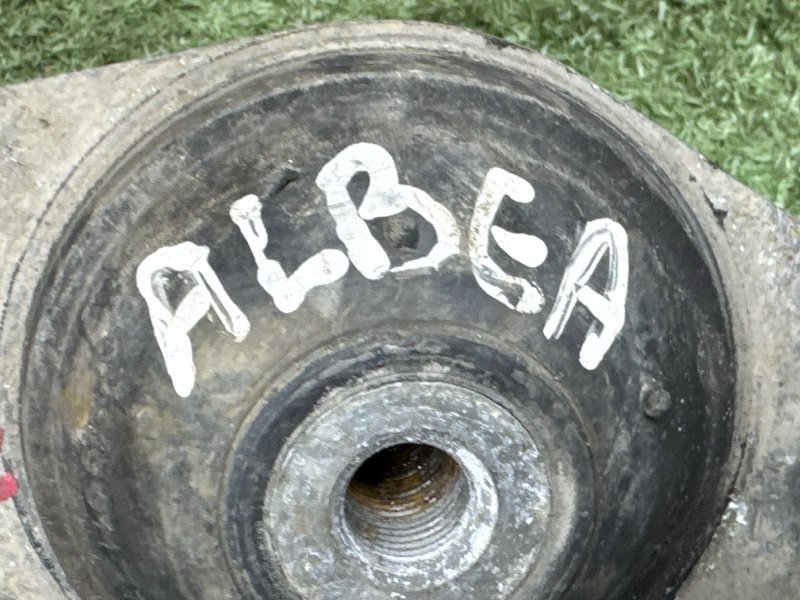 Подушка/опора двигателя Fiat Albea