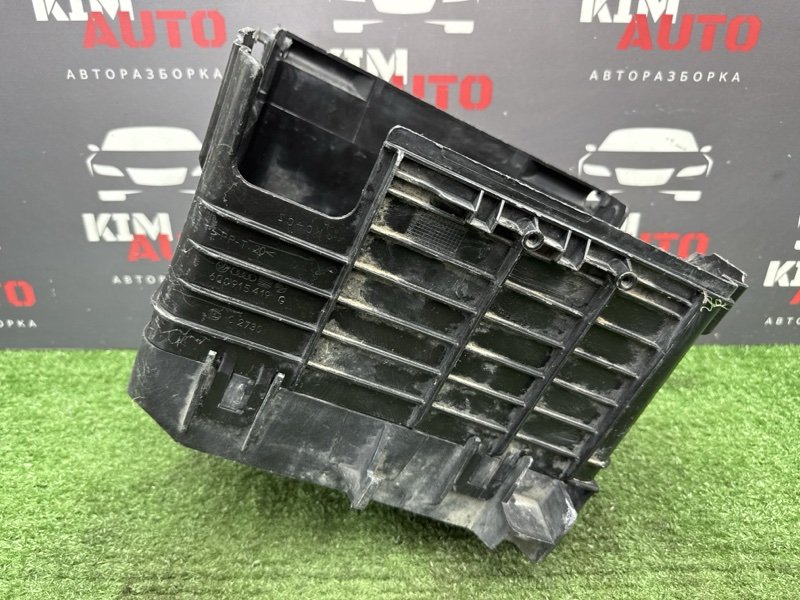 Площадка под АКБ Skoda Fabia 1