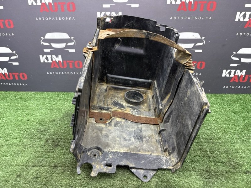 Короб аккумулятора Mazda 3