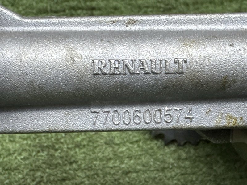 Масляный насос Renault Logan
