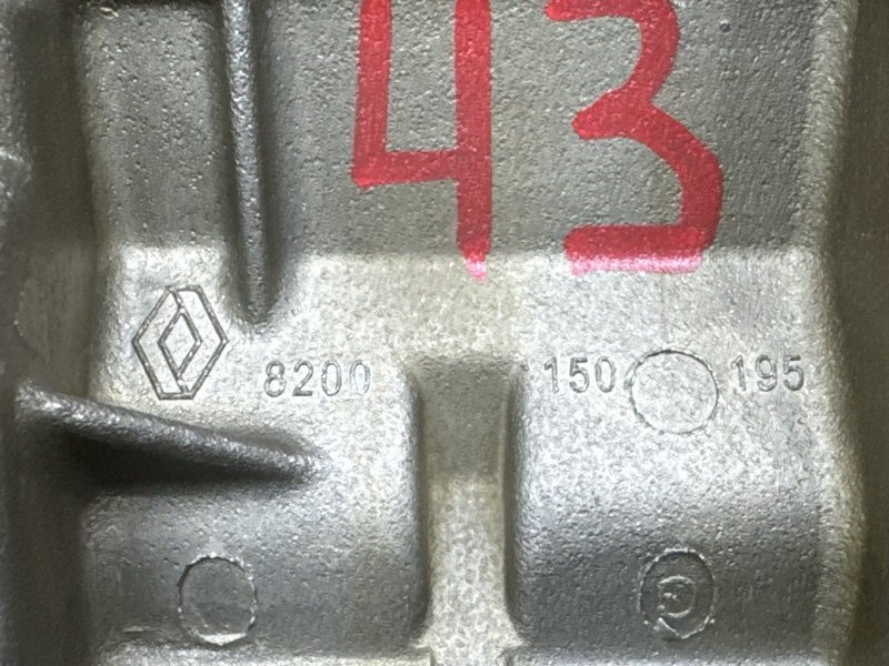 Масляный насос Renault Logan