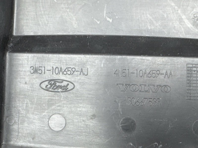 Короб аккумулятора Ford Focus 2