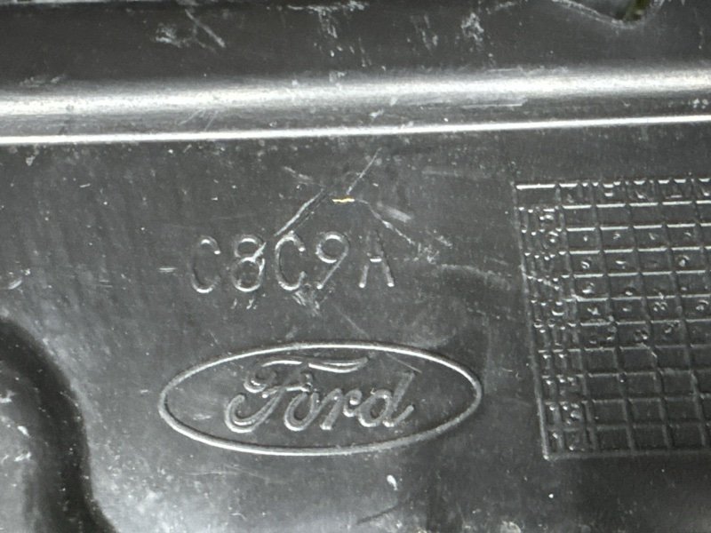 Короб аккумулятора Ford Focus 2