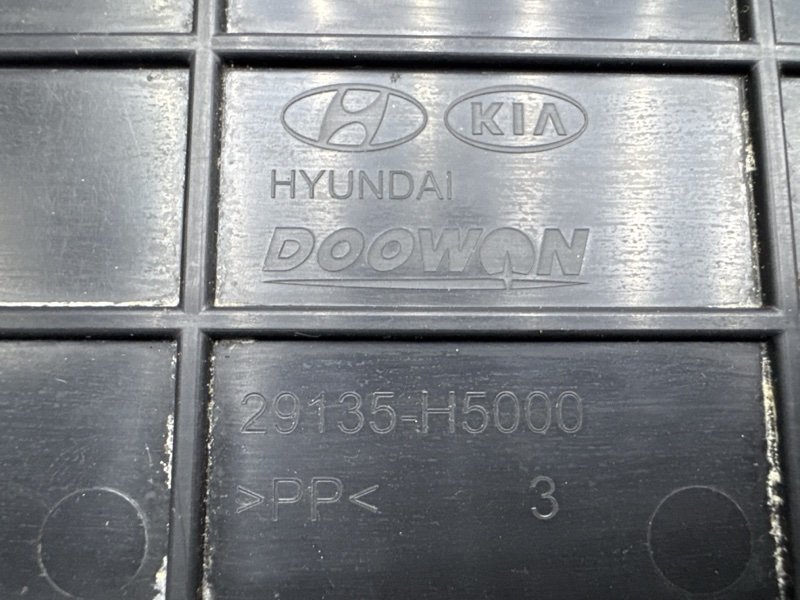 Дефлектор радиатора верхний Hyundai Solaris 2 2018 HCR