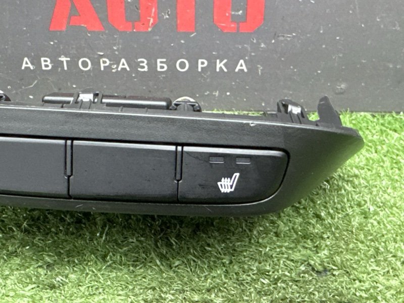 Кнопка обогрева сидений Hyundai Solaris 2 2018 HCR