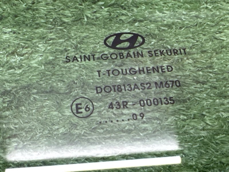 Стекло двери Hyundai I20
