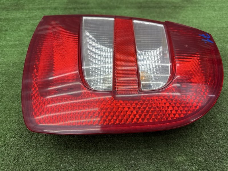 Фонарь Skoda Fabia 1