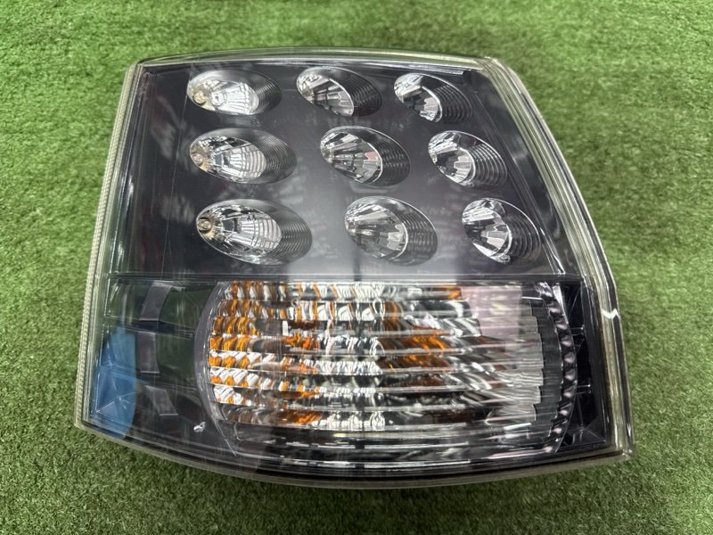 Фонарь Mitsubishi Outlander 3