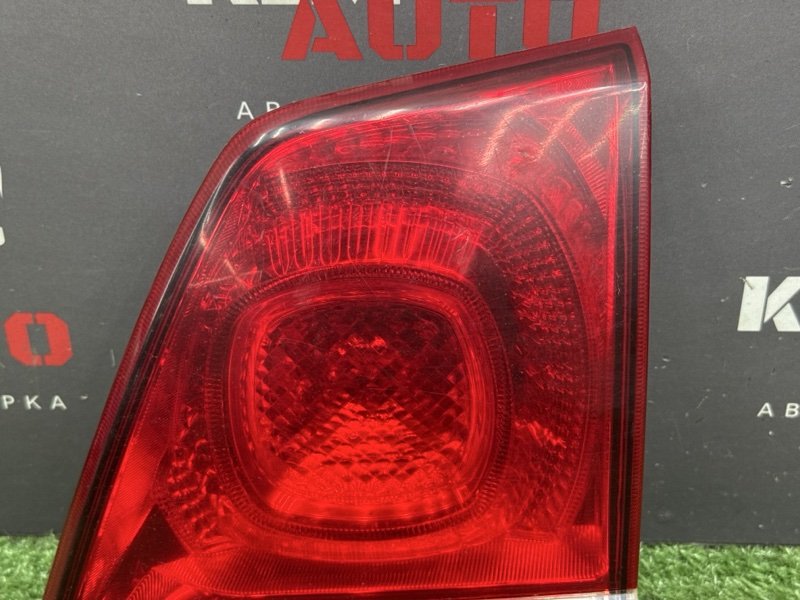 Фонарь в крышку багажника Toyota Land Cruiser 200