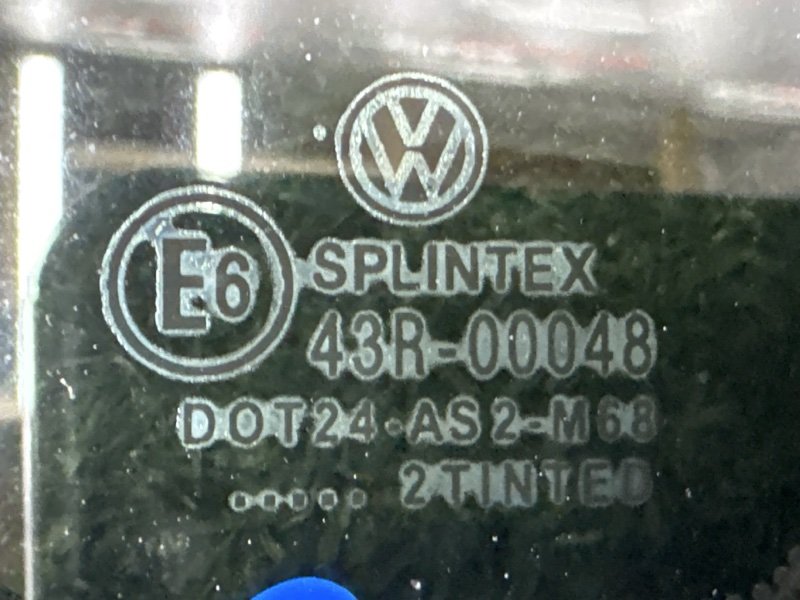 Стекло глухое заднее Volkswagen Passat B5