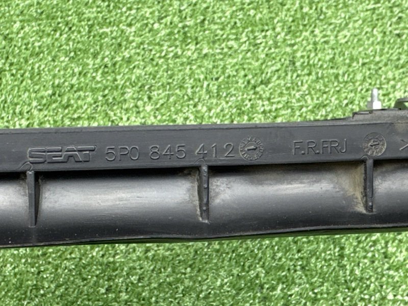 Стекло кузовное SEAT ALTEA
