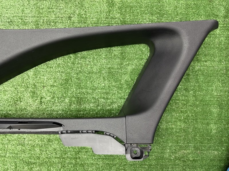 Накладка стойки кузова Kia Ceed 3 2021 SW