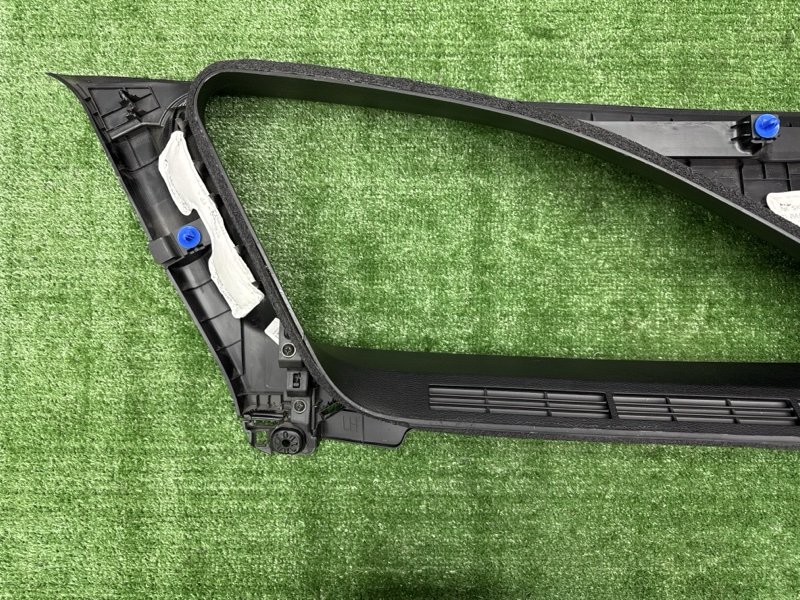 Накладка стойки кузова Kia Ceed 3 2021 SW
