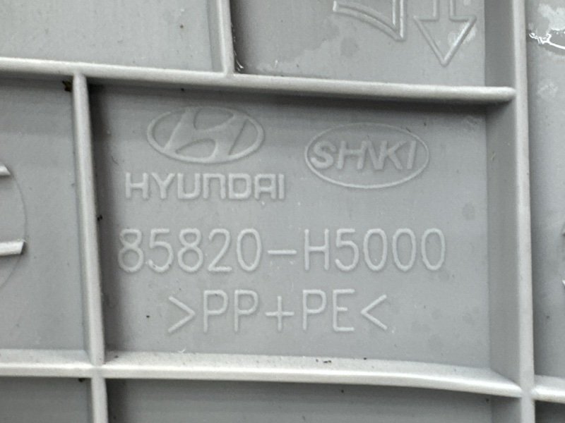 Накладка стойки лобового стекла Hyundai Solaris 2 2017 HCR