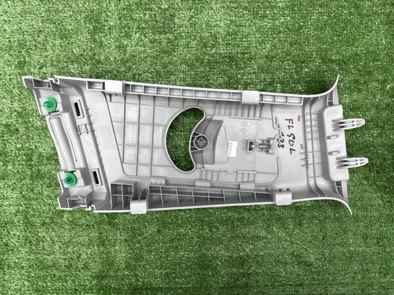 Накладка центральной стойки верхняя Hyundai Solaris 2 2017 HCR
