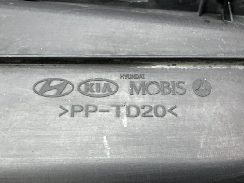 Накладка замка капота Kia Ceed 3 2021 SW