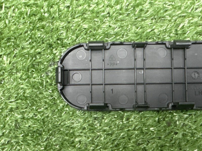 Накладка центральной консоли Kia Ceed 3 2021 SW