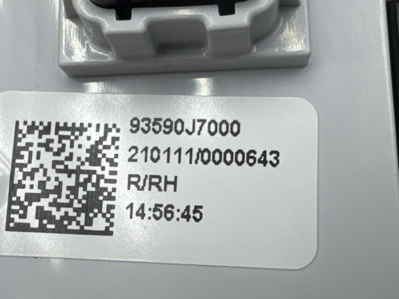 Кнопка стеклоподъемника Kia Ceed 3 2021 SW