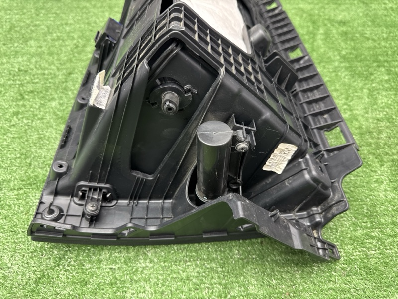 Бардачок нижний Kia Ceed 3 2021 SW