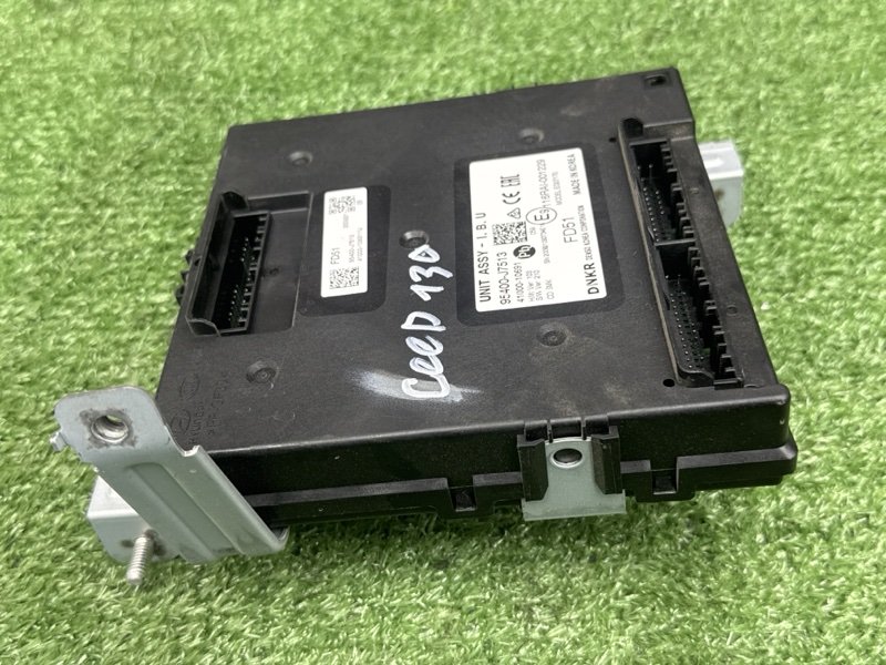 Блок комфорта Kia Ceed 3 2021 SW