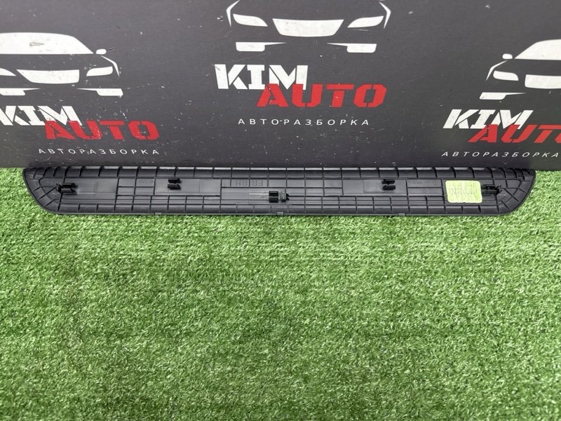 Накладка порога салона Kia Ceed 3 2021 SW