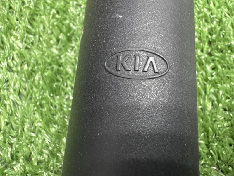 Упоры крышки багажника Kia Ceed 3 2021 SW
