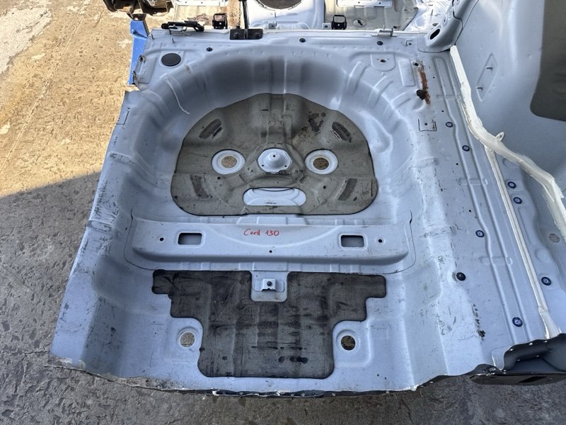 Крыло (четверть) Kia Ceed 3 2021 SW