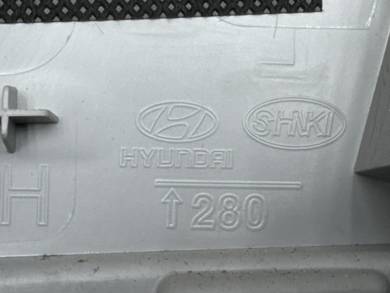 Накладка центральной стойки верхняя Hyundai Creta 2019 GS