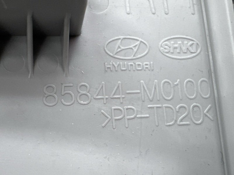 Накладка центральной стойки верхняя Hyundai Creta 2021 GS