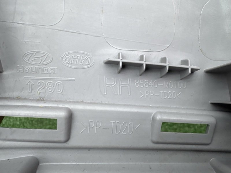 Накладка центральной стойки верхняя Hyundai Creta 2021 GS