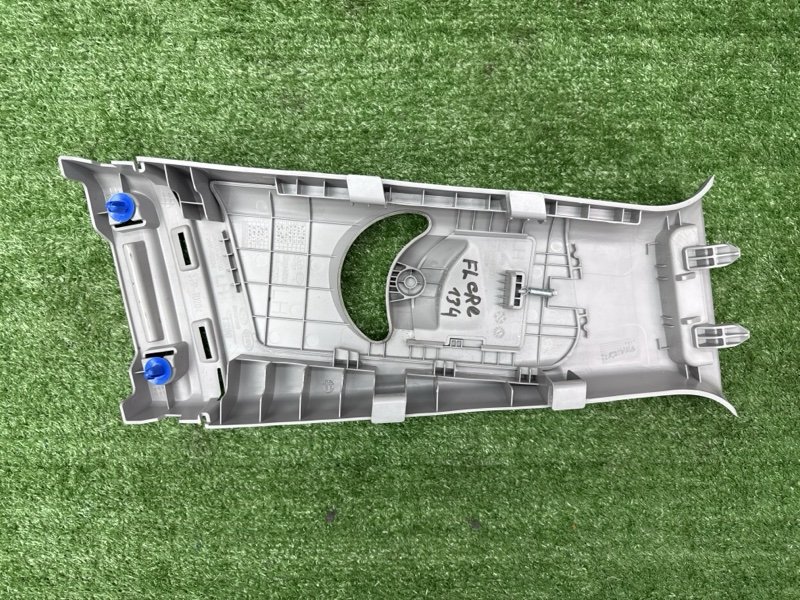 Накладка центральной стойки верхняя Hyundai Creta 2021 GS