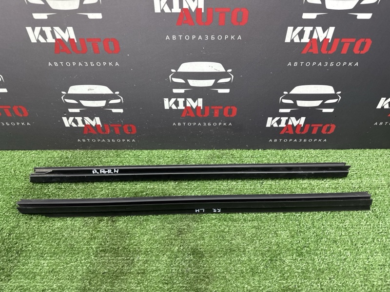 Уплотнитель стекла(бархотка) внутренний Lada X-Ray Cross 2022